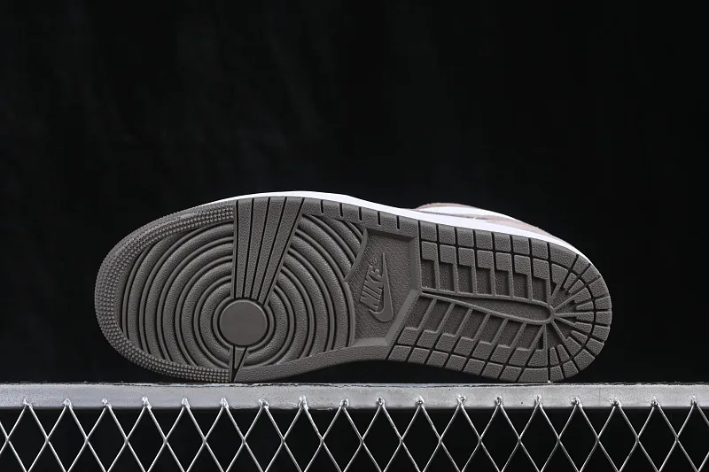 All categories Air Jordan Jordan series basketball shoes Air Jordan 1 Low G version pure original Air Jordan 1 Low AJ1 Joe 1 white gray low-top retro culture basketball shoes 553558-046